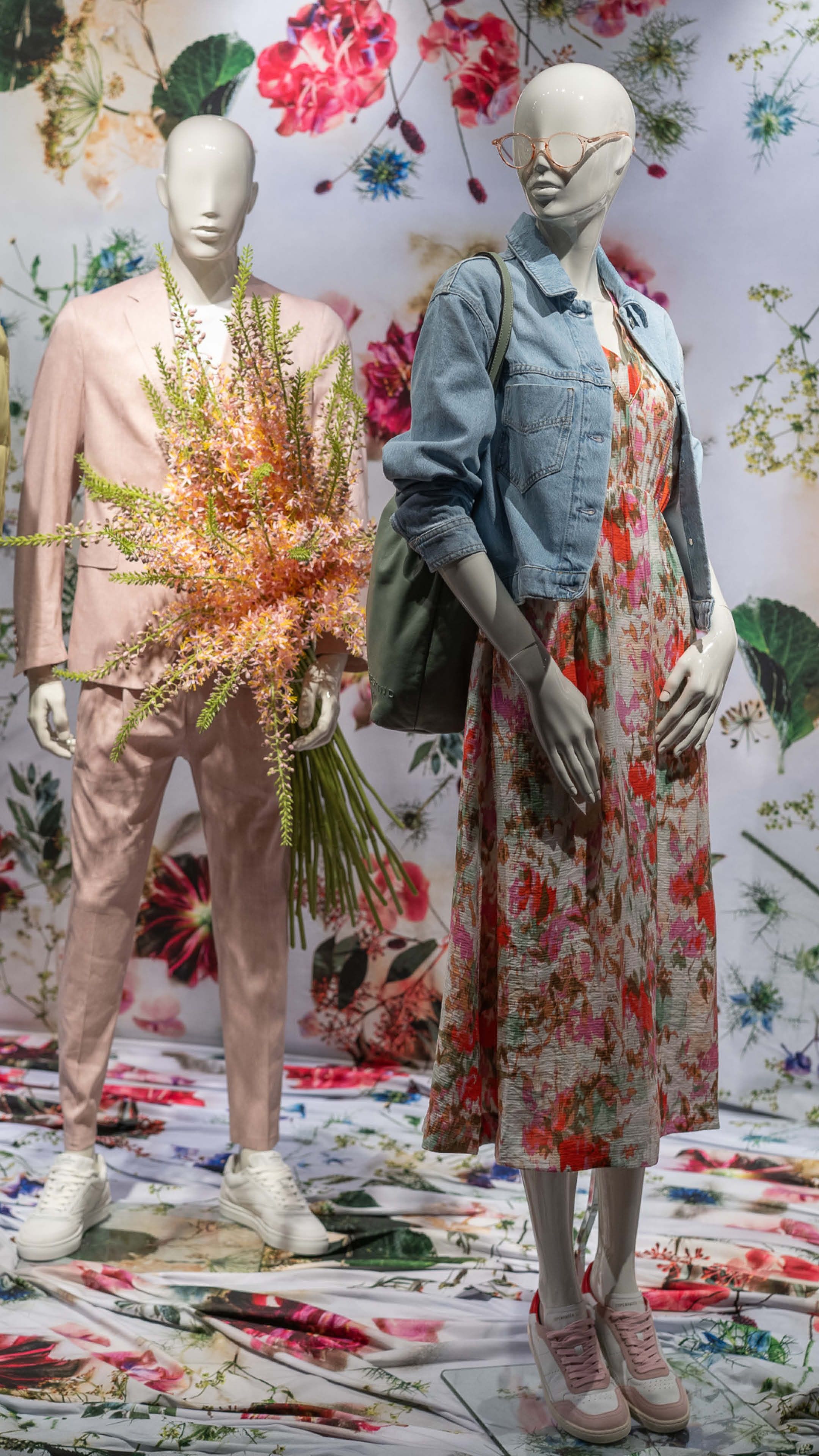 spring_schaufenster_2160x3840_titelbild spring_schaufenster_2160x3840_titelbild