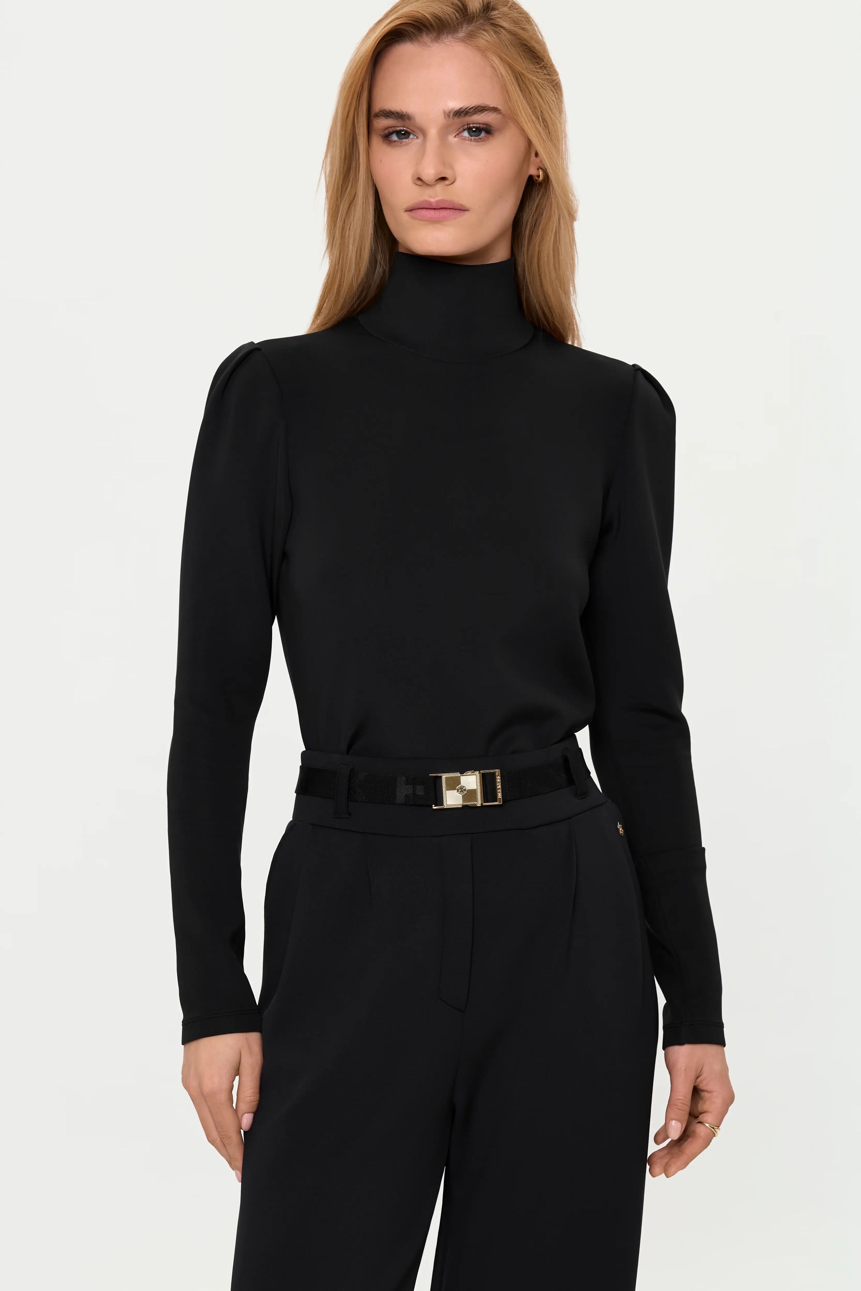 LYNNIC Highneck Top black